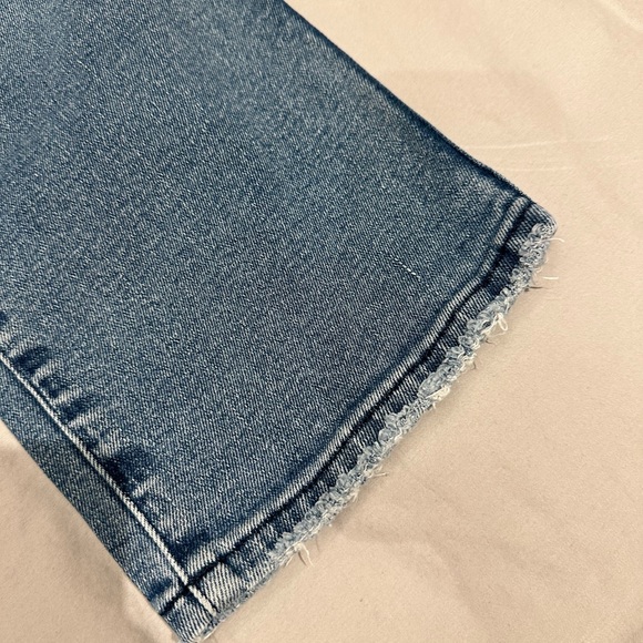 Good American Good Curve Straight Jeans - Picture 5 of 7